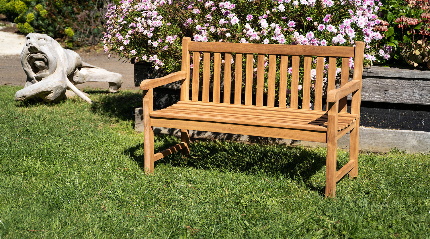 4 Common Outdoor Bench Seat Sizes 2026