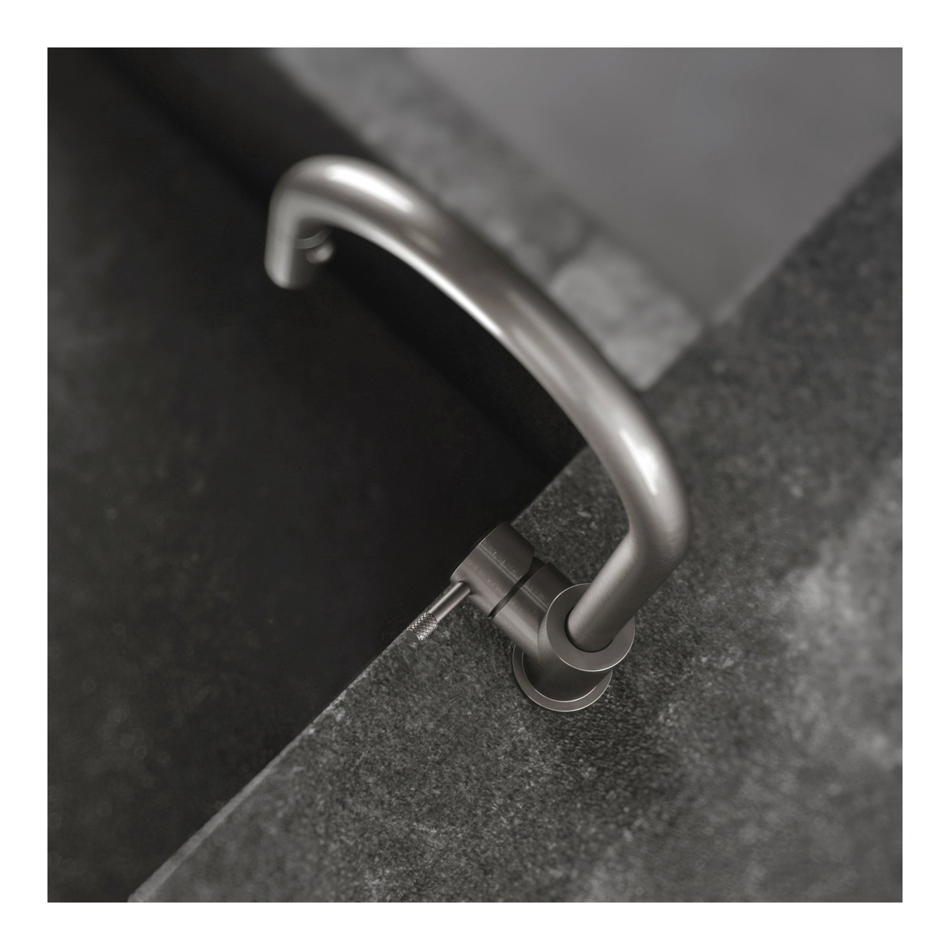 Yokato Kitchen Mixer w Knurled Lever and Pullout Spray, Brushed Nickel PVD