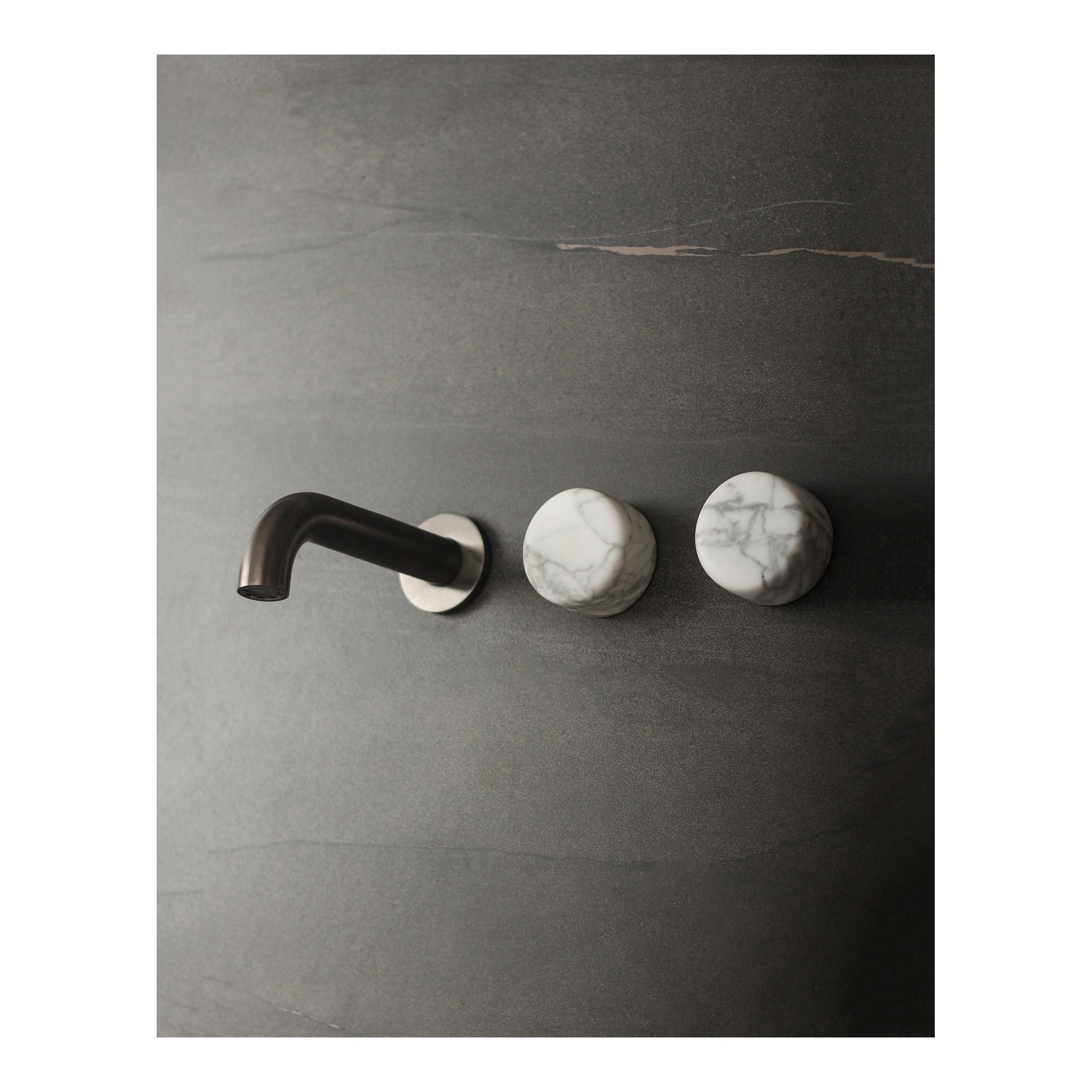 Halo 150mm Wall Set w Marble Handle, Aged Iron PVD