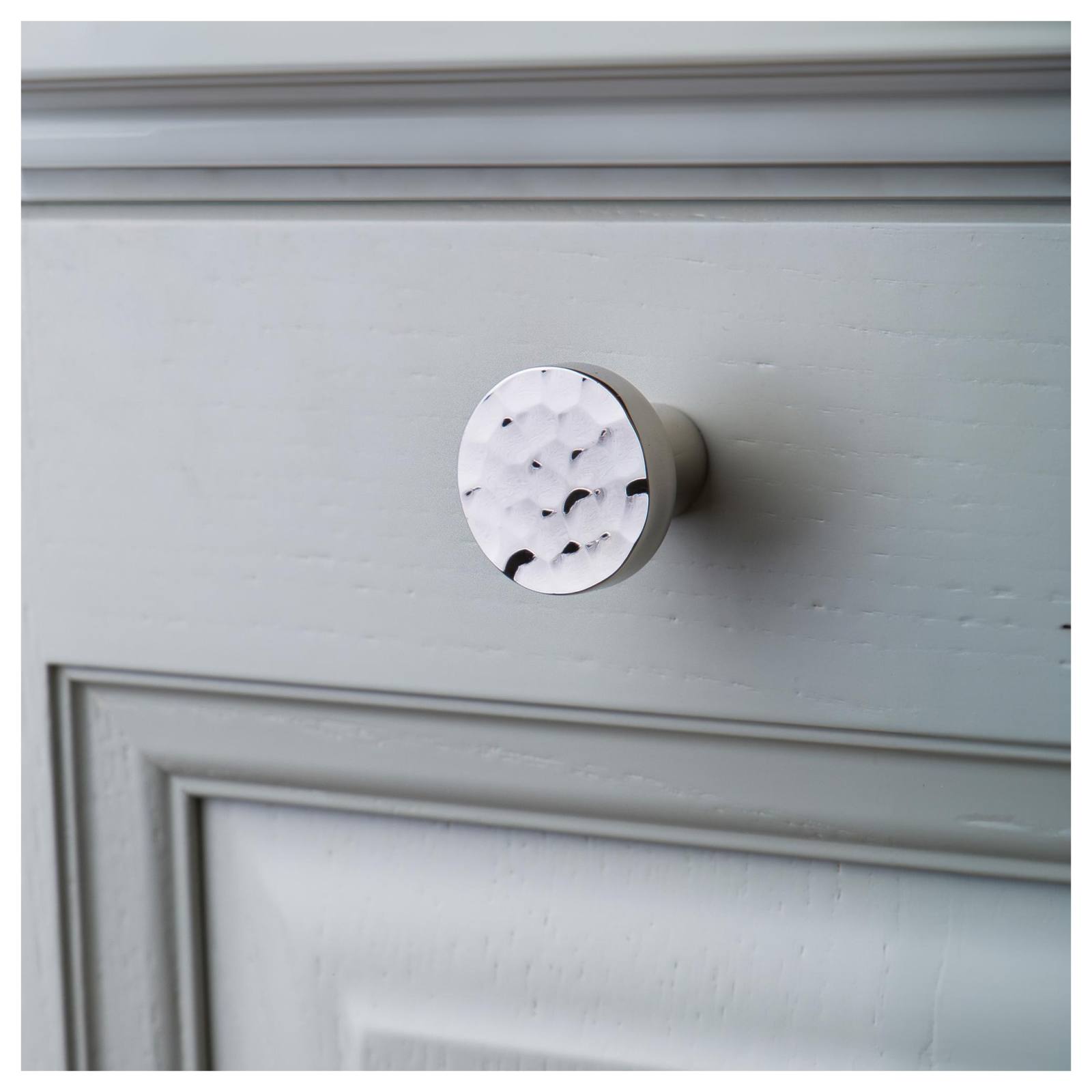 Tarn 38mm Hammered Knob, Polished Nickel