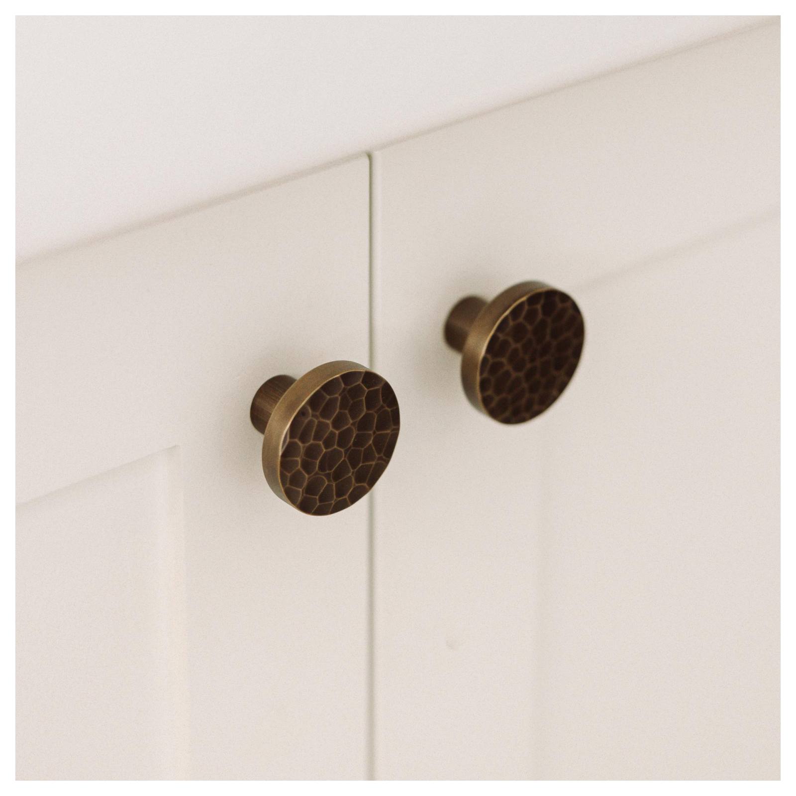 Tarn 38mm Hammered Knob, Aged Brass