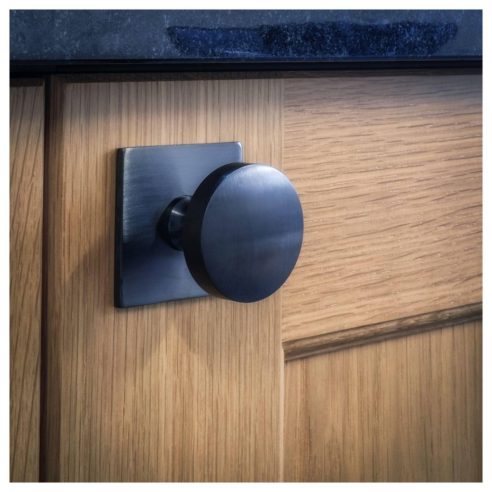 Hastings 38mm Knob on Backplate, Gunmetal PVD