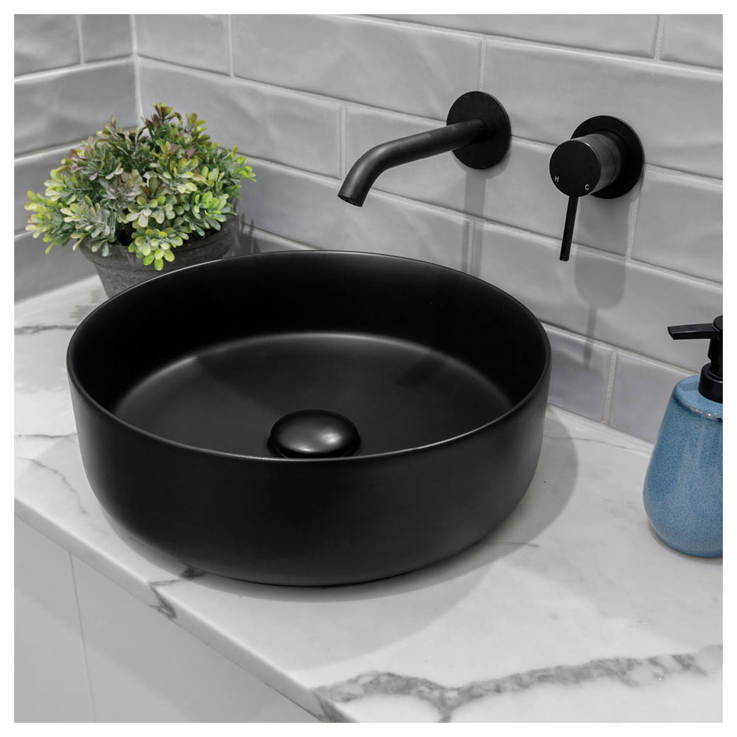 Kaya Wall Mixer Set, Rnd Plates, 160mm Outlet, Matte Black