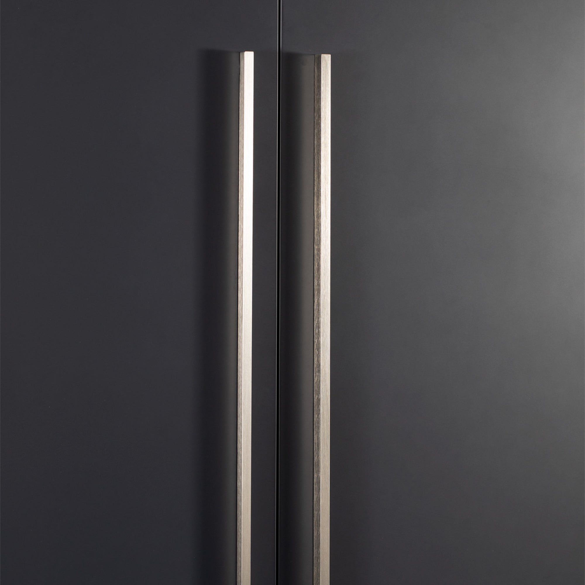 Angle Pull Handle 640mm Dull Brushed Nickel