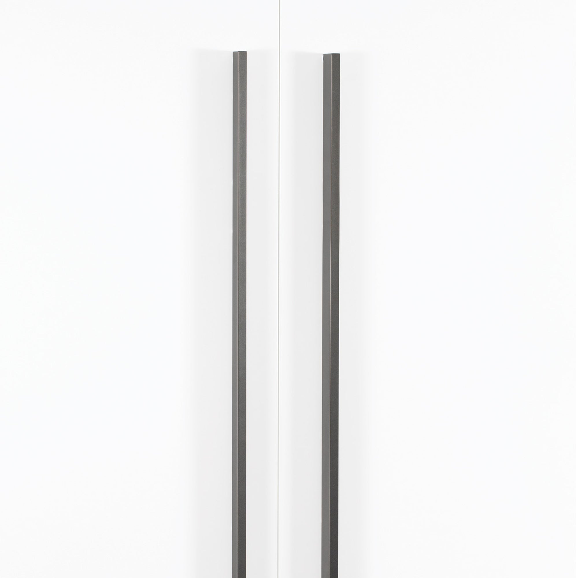 Angle Pull Handle 640mm Metallic Grey