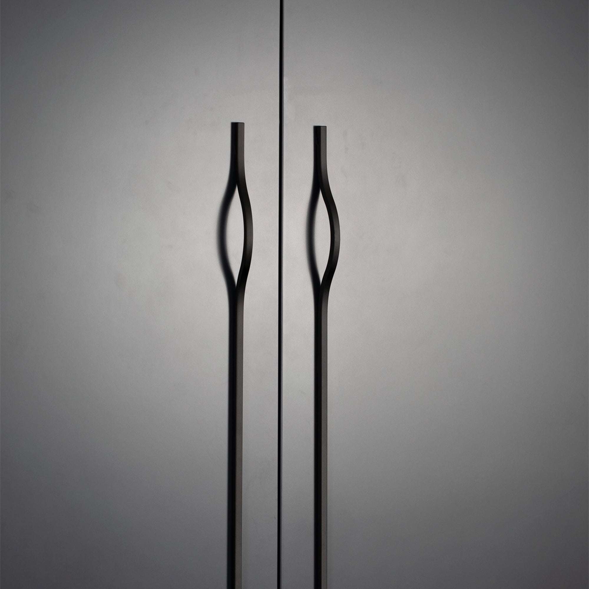 Brave Bow Handle Off-Centred 992mm Matt Black