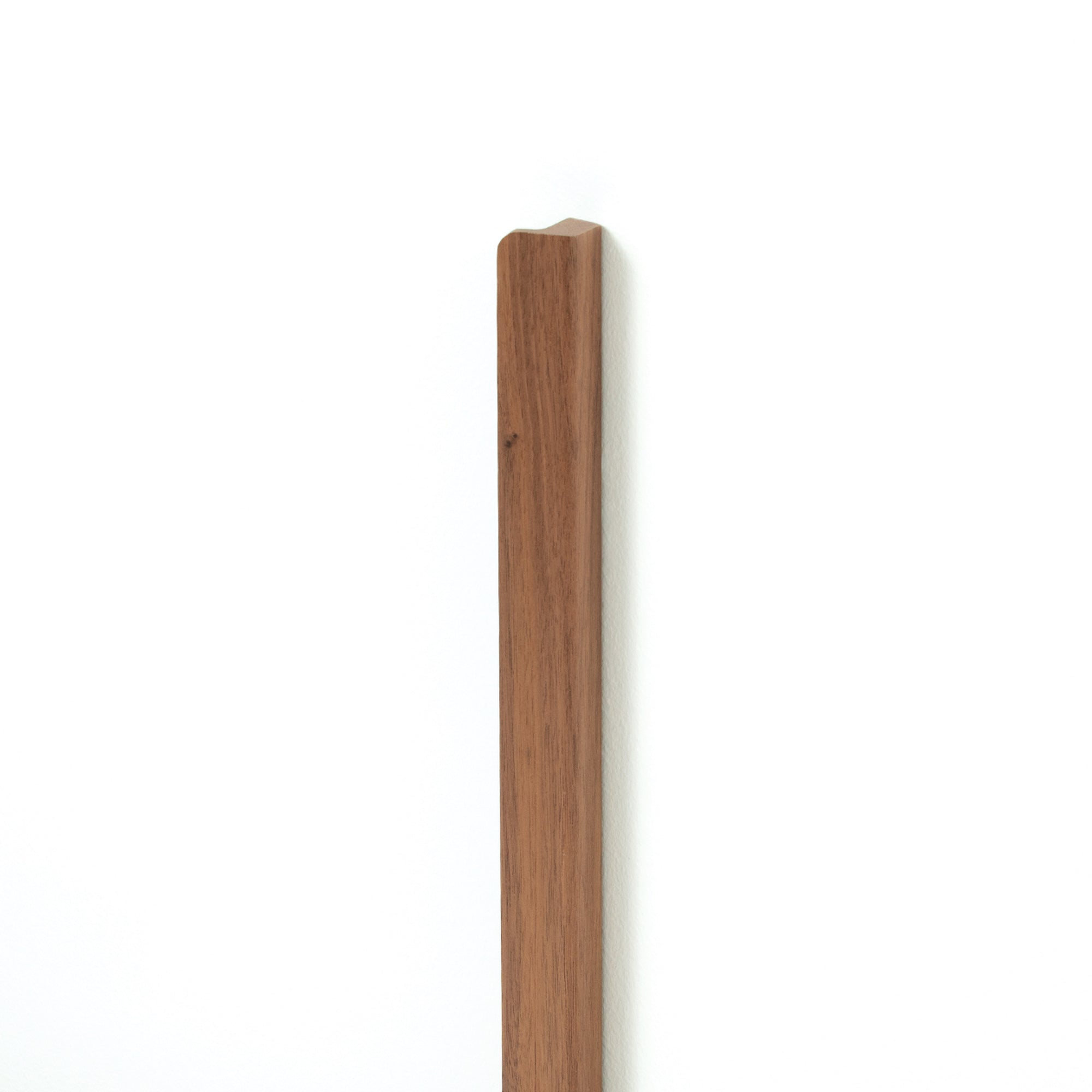 Momo Flapp Pull Timber Handle 1056mm Brushed Walnut