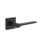 Como Lever Matt Black Square Rose