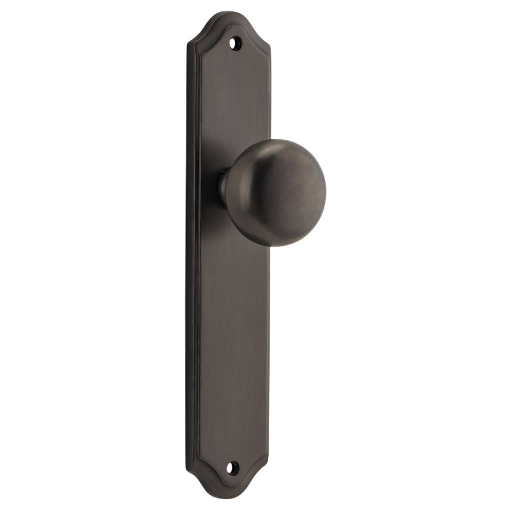 Cambridge Knob Shouldered Backplate Signature Brass