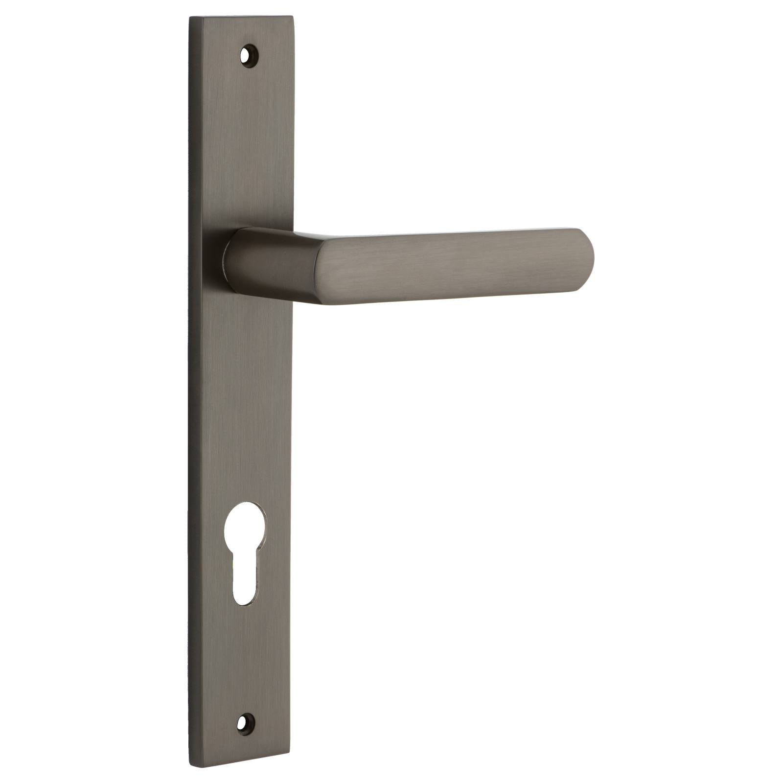 Osaka Lever Rectangular Backplate Signature Brass