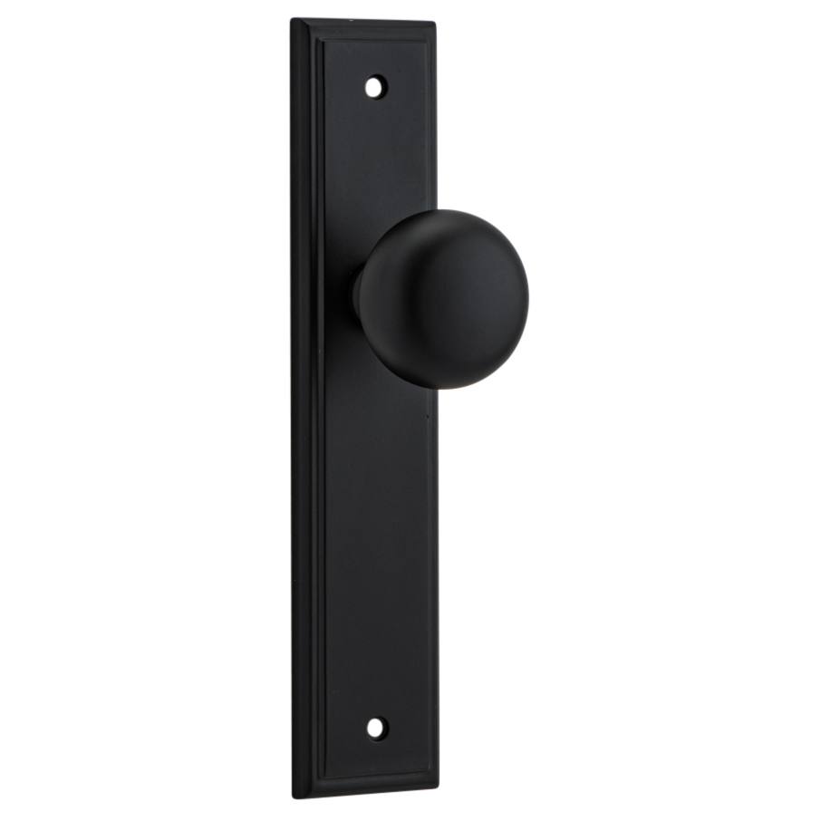 Cambridge Knob Stepped Backplate Matt Black