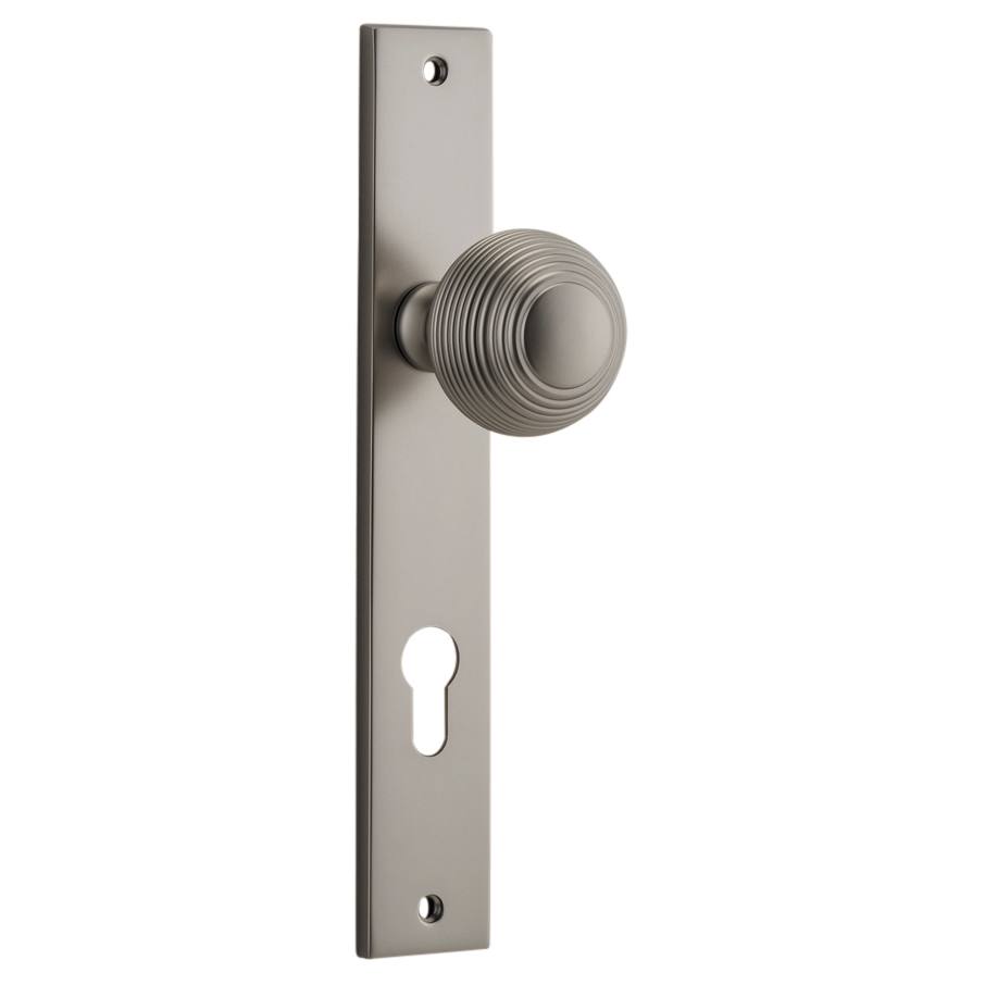 Guildford Knob Rectangular Backplate Satin Nickel
