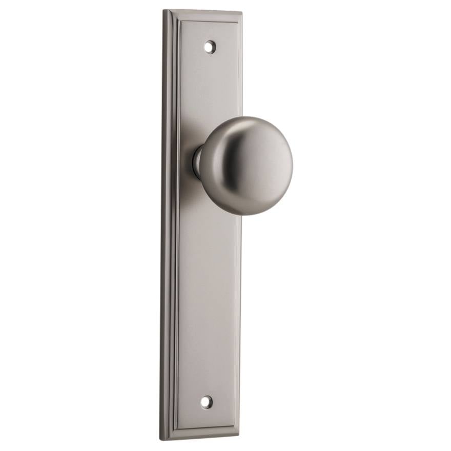 Cambridge Knob Stepped Backplate Satin Nickel