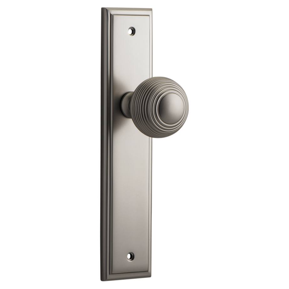 Guildford Knob Stepped Backplate Satin Nickel