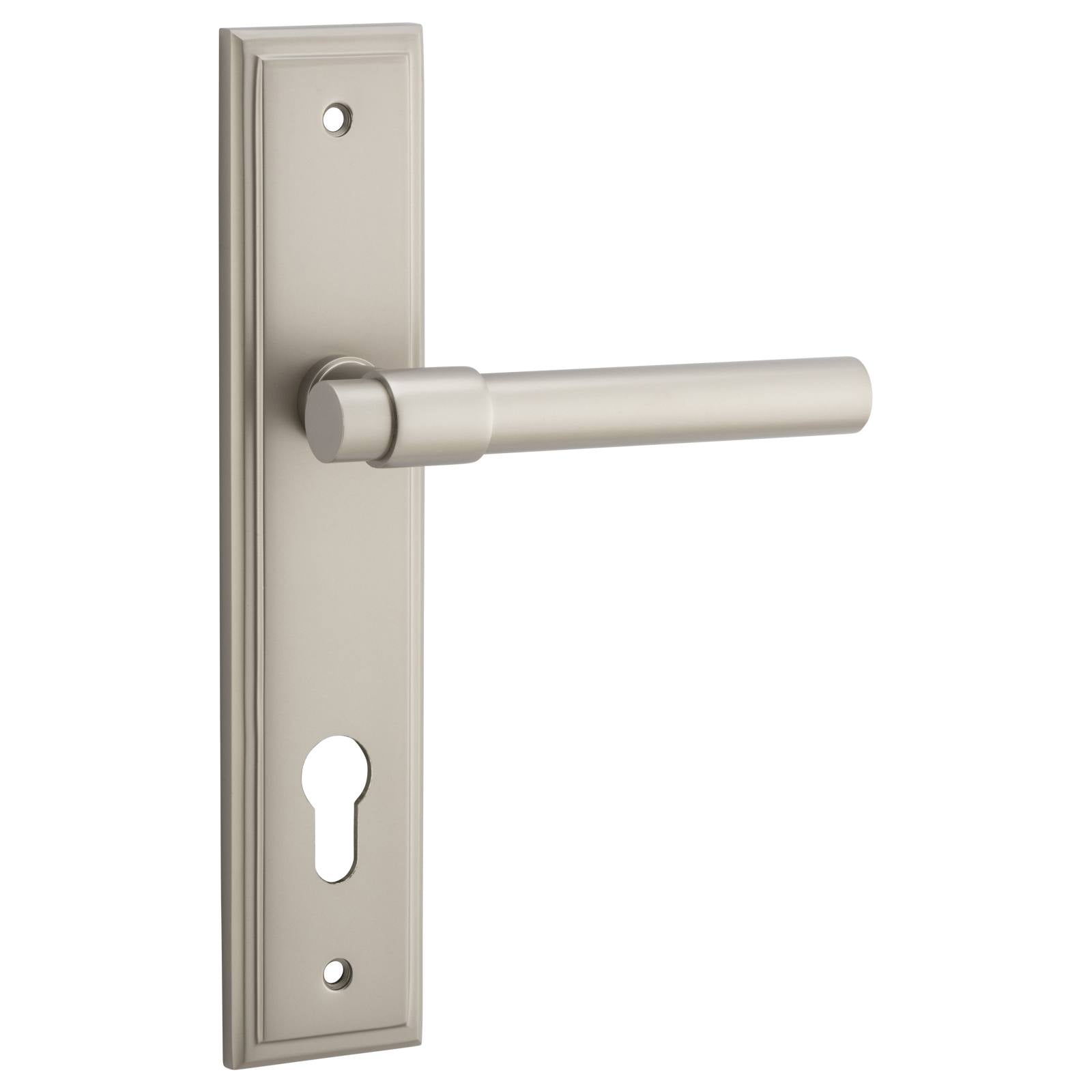 Helsinki Lever Stepped Backplate Satin Nickel