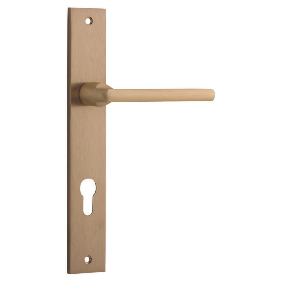 Baltimore Lever Rectangular Backplate Brushed Brass