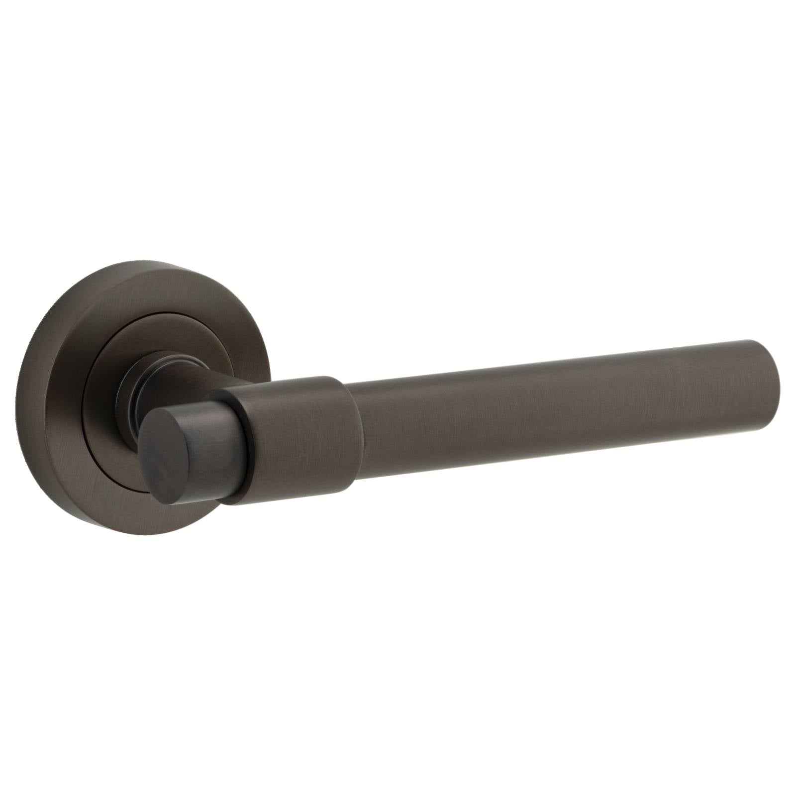 Helsinki Lever Round Rose, Signature Brass
