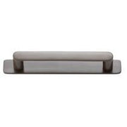 Osaka Cabinet Pull With Backplate Signature Brass Ctc128Mm