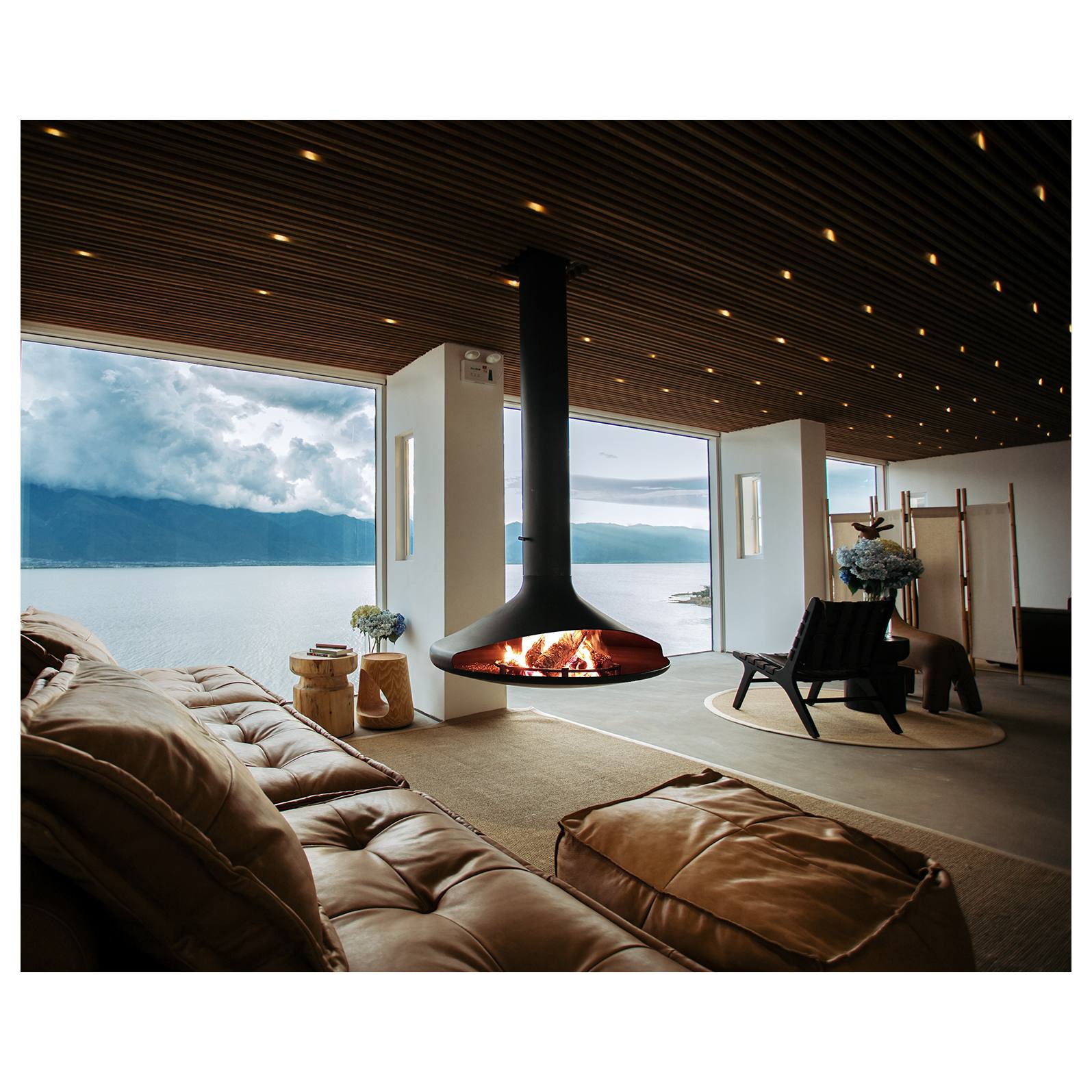 Atomo Suspended Fireplace, Black