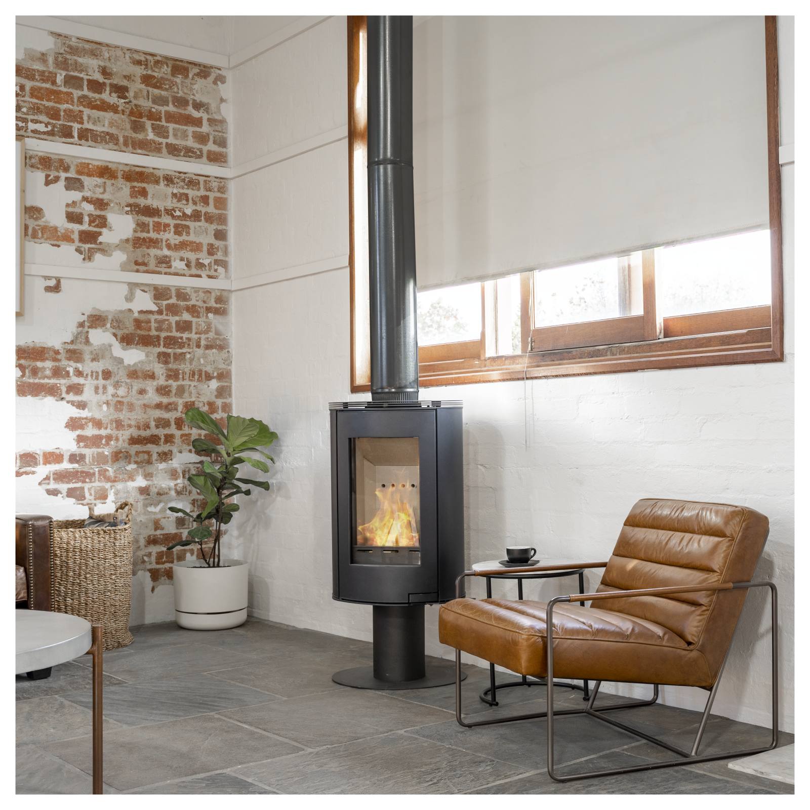 Elora Pedestal Wood Heater, Black