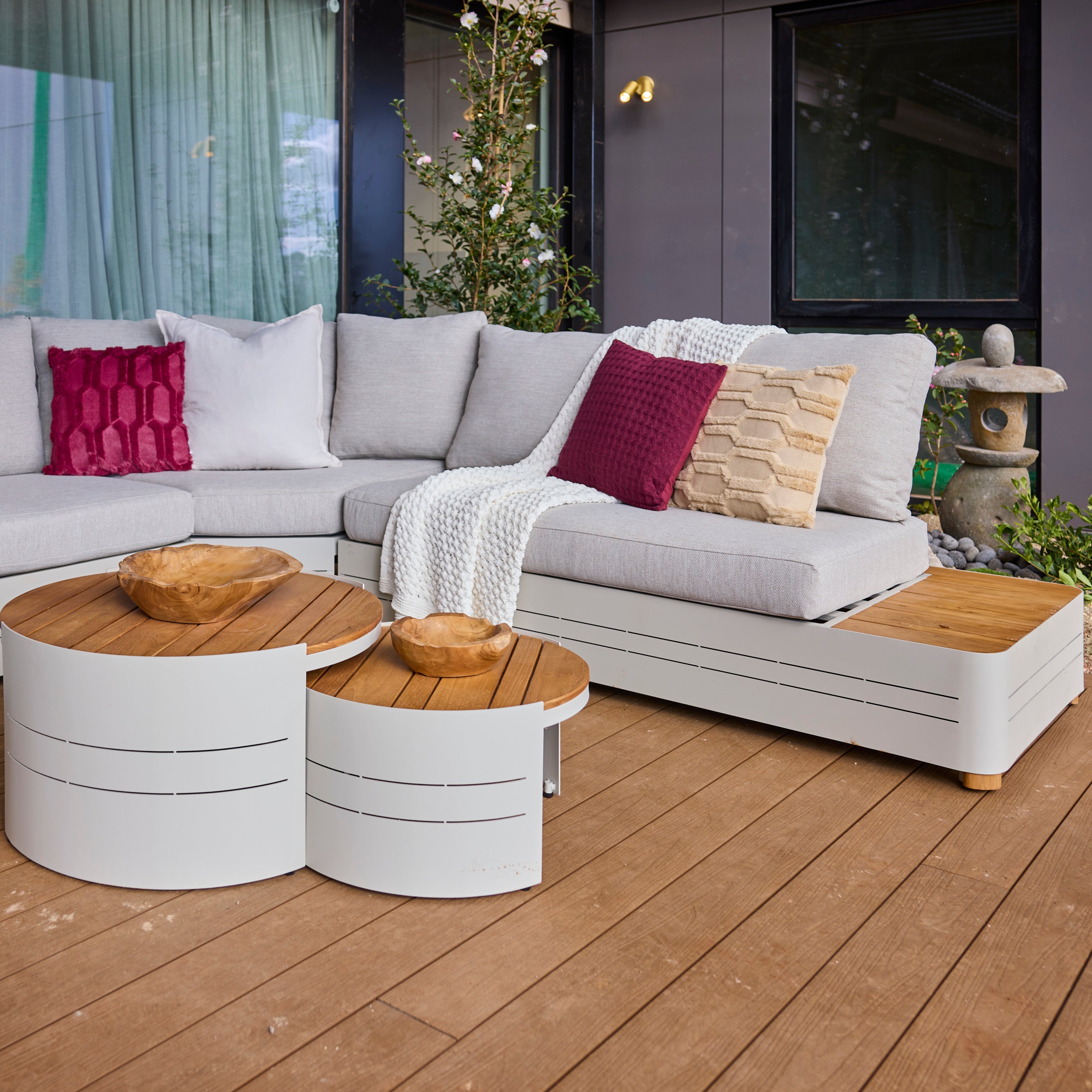 Moreton Teak Lounge Set & Coffee Table, Beige