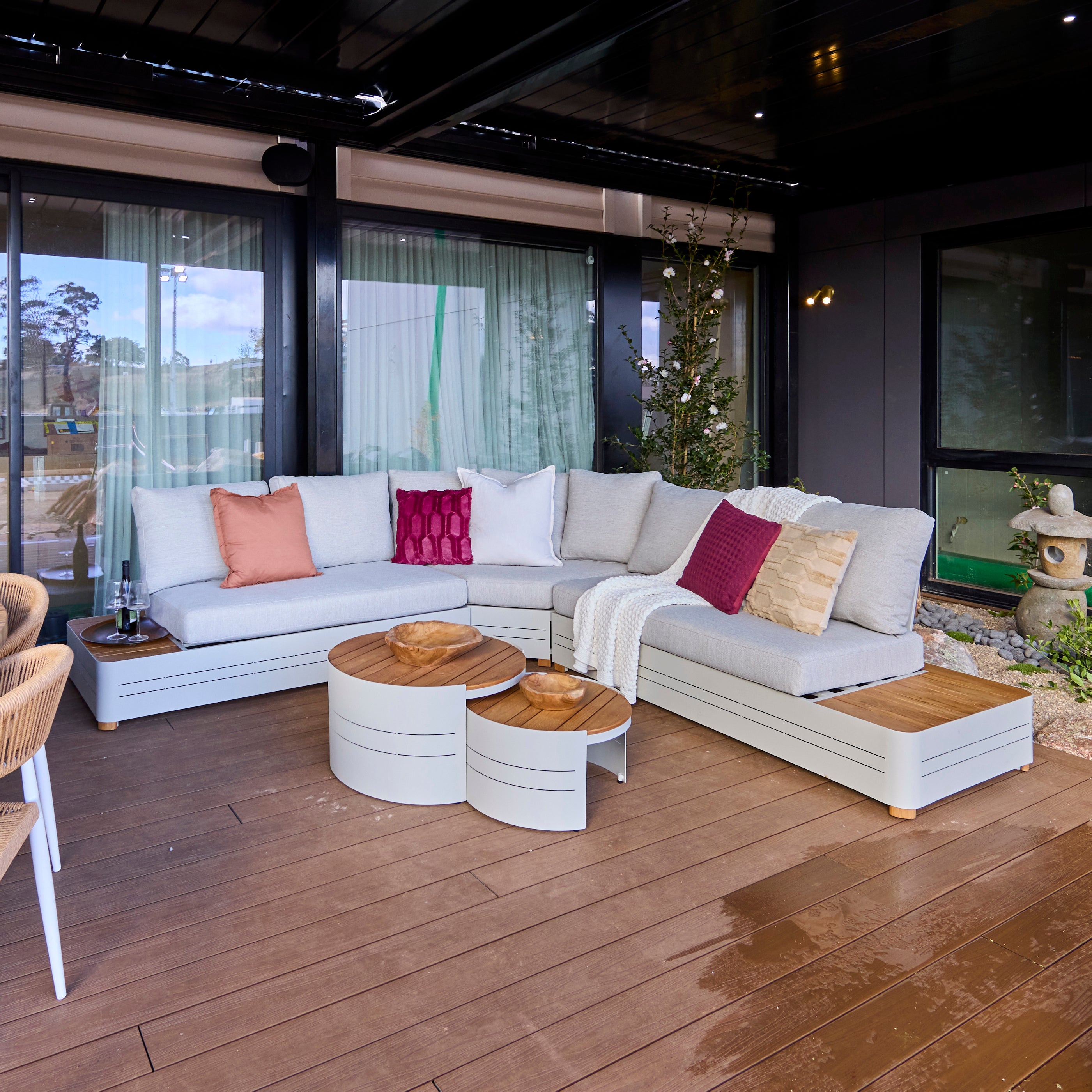 Moreton Teak Lounge Set & Coffee Table, Beige