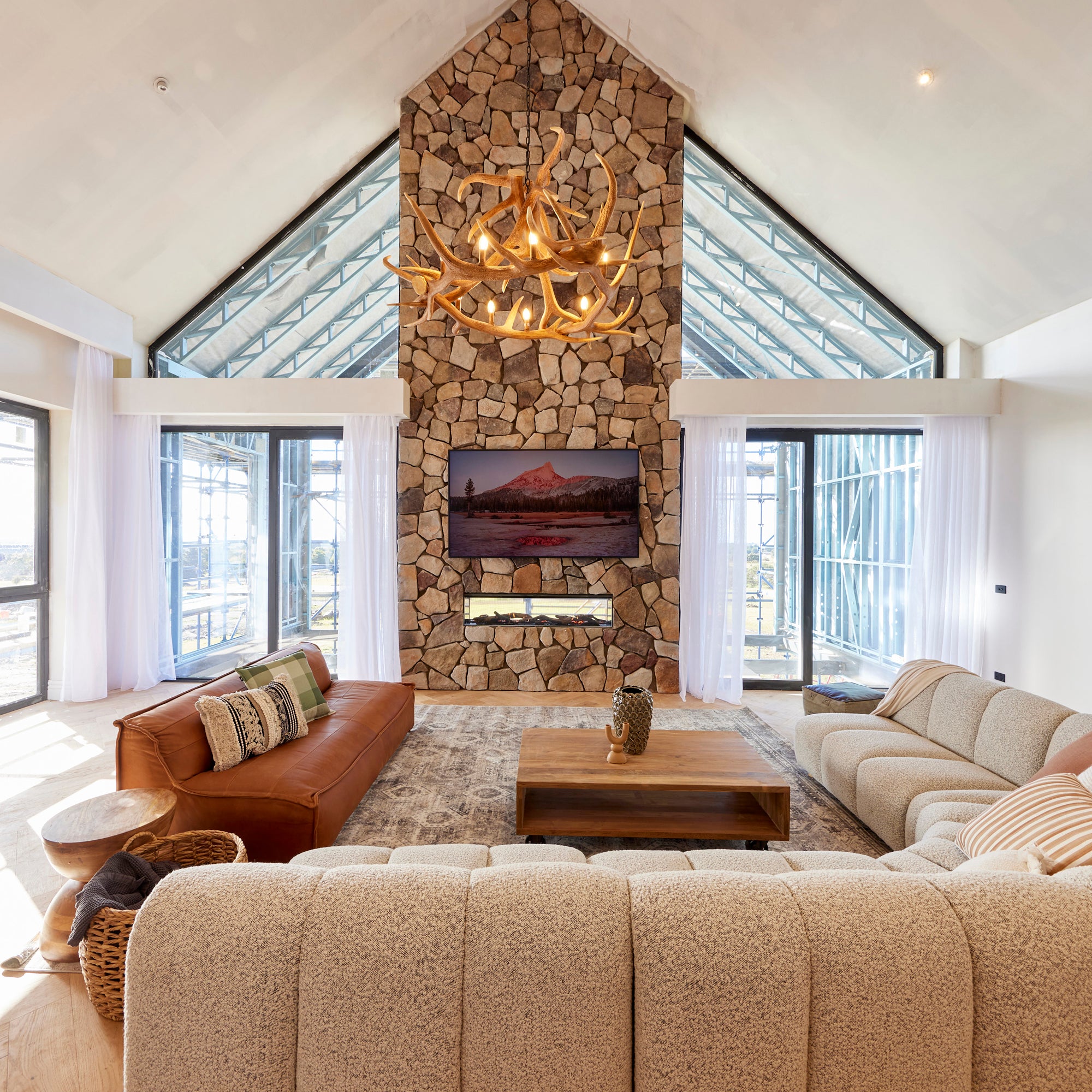 Tatlow 9 Light Resin Antler Chandelier, Natural