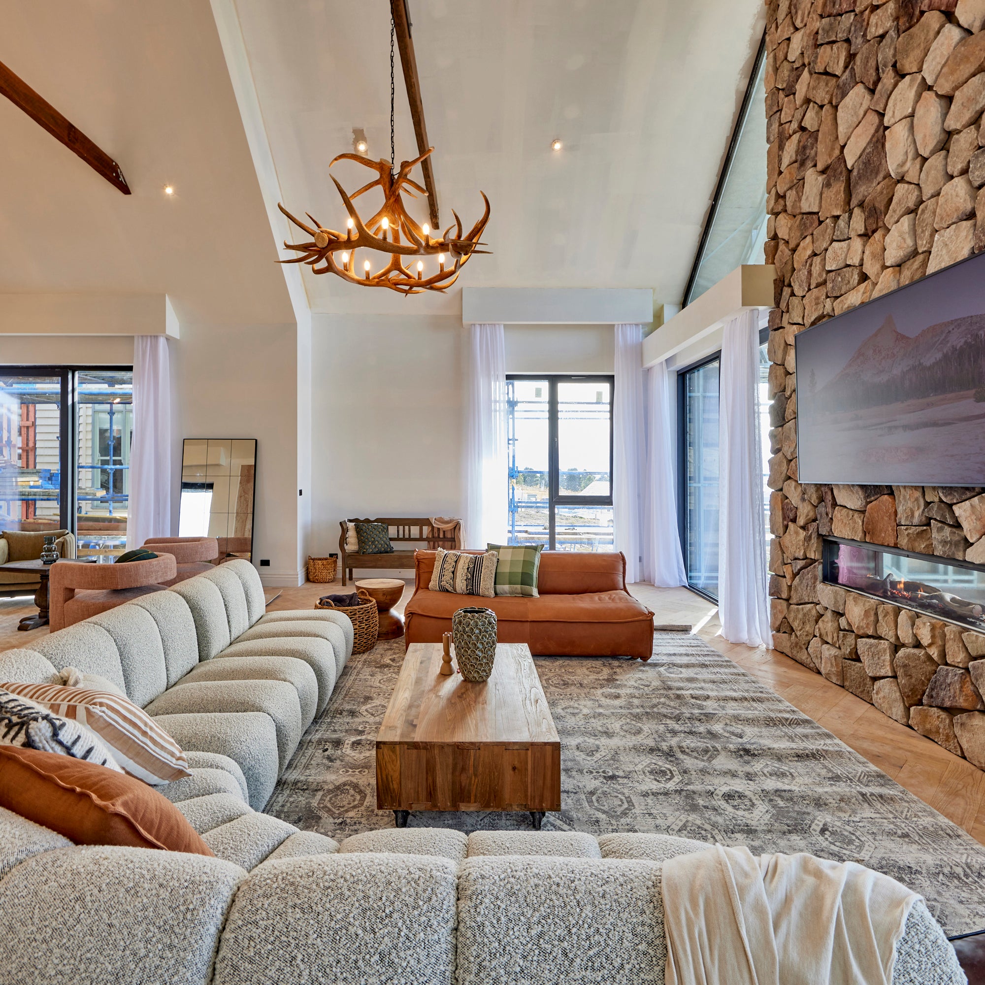 Tatlow 9 Light Resin Antler Chandelier, Natural