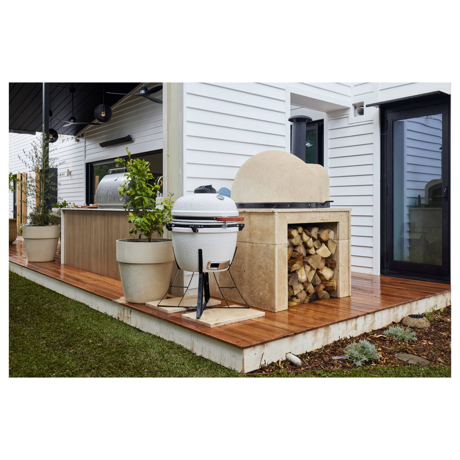 Kamado Devil 24 Inch Ceramic BBQ, White