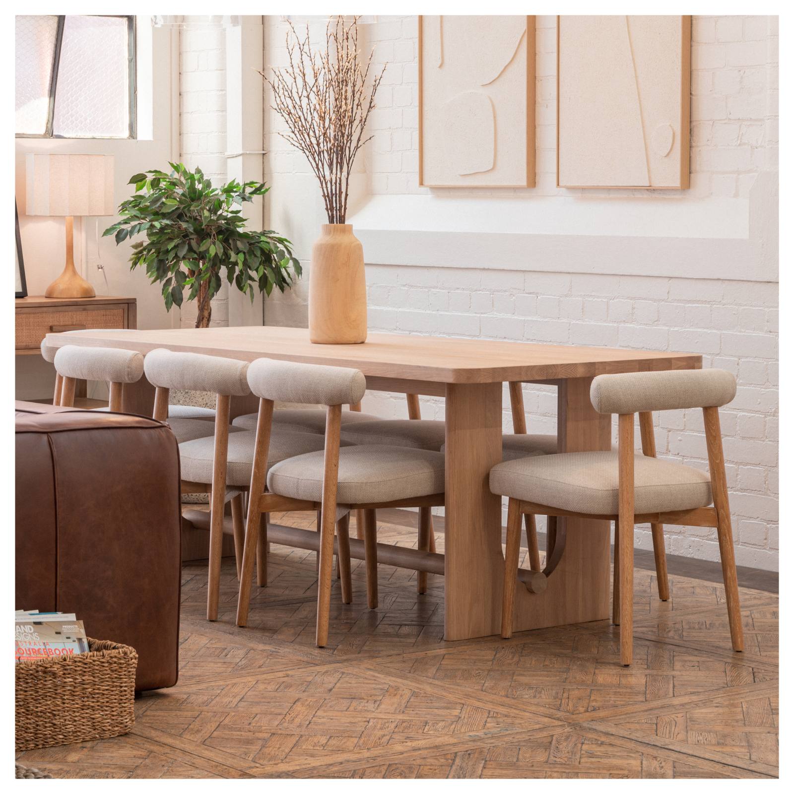 Shenali 210cm Oak Dining Table, Natural