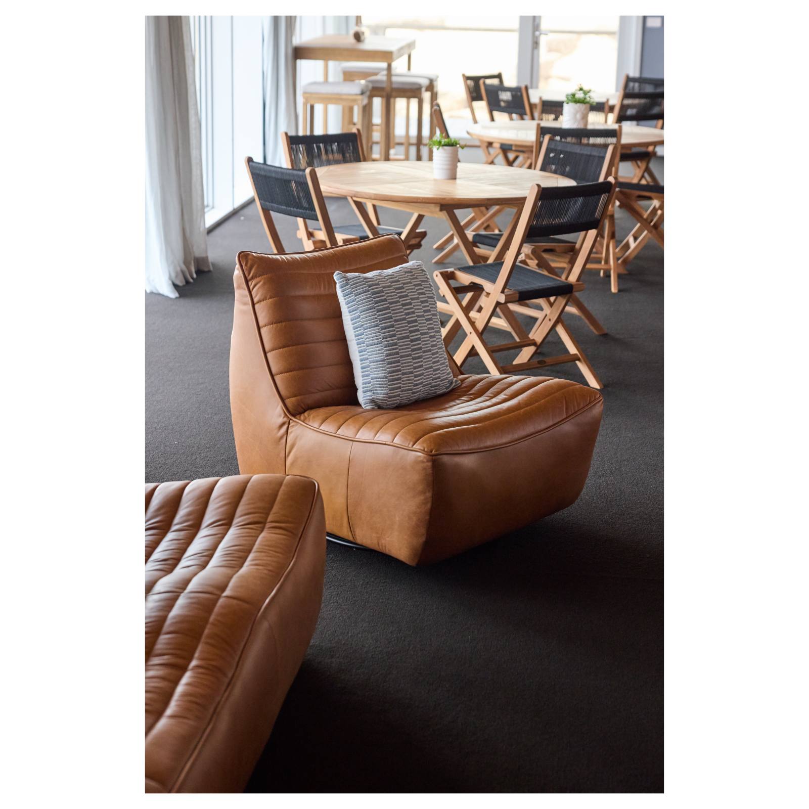 Aceno Swivel Hazelnut Tan Leather Armchair