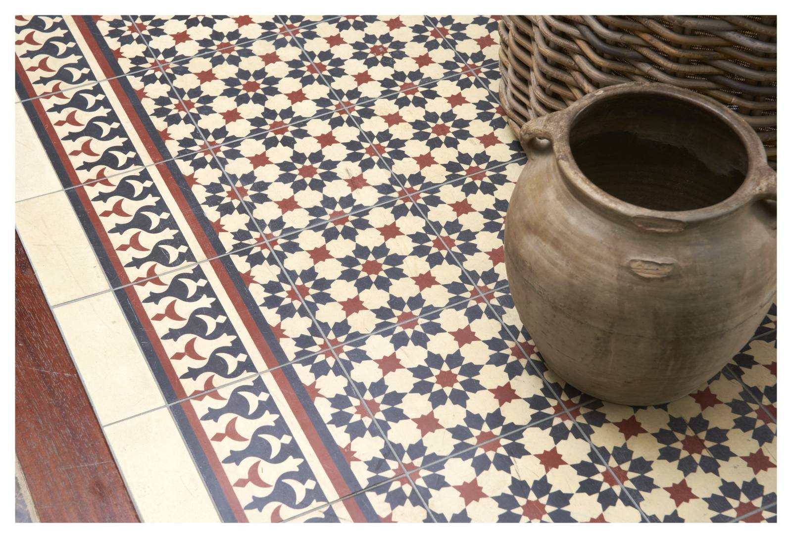 Toulon 20x20cm Border Encaustic Tile, Grey Beige & Red