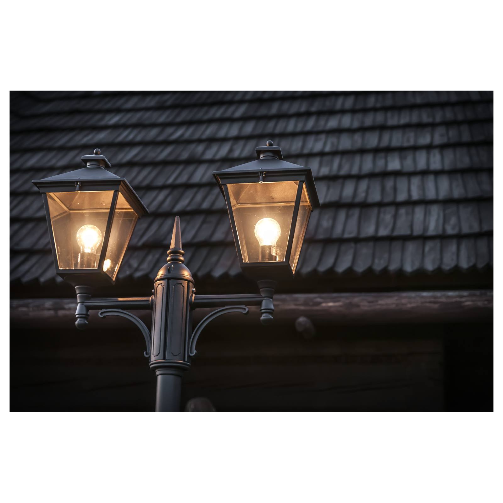 London 2 Light Black Lamp Post