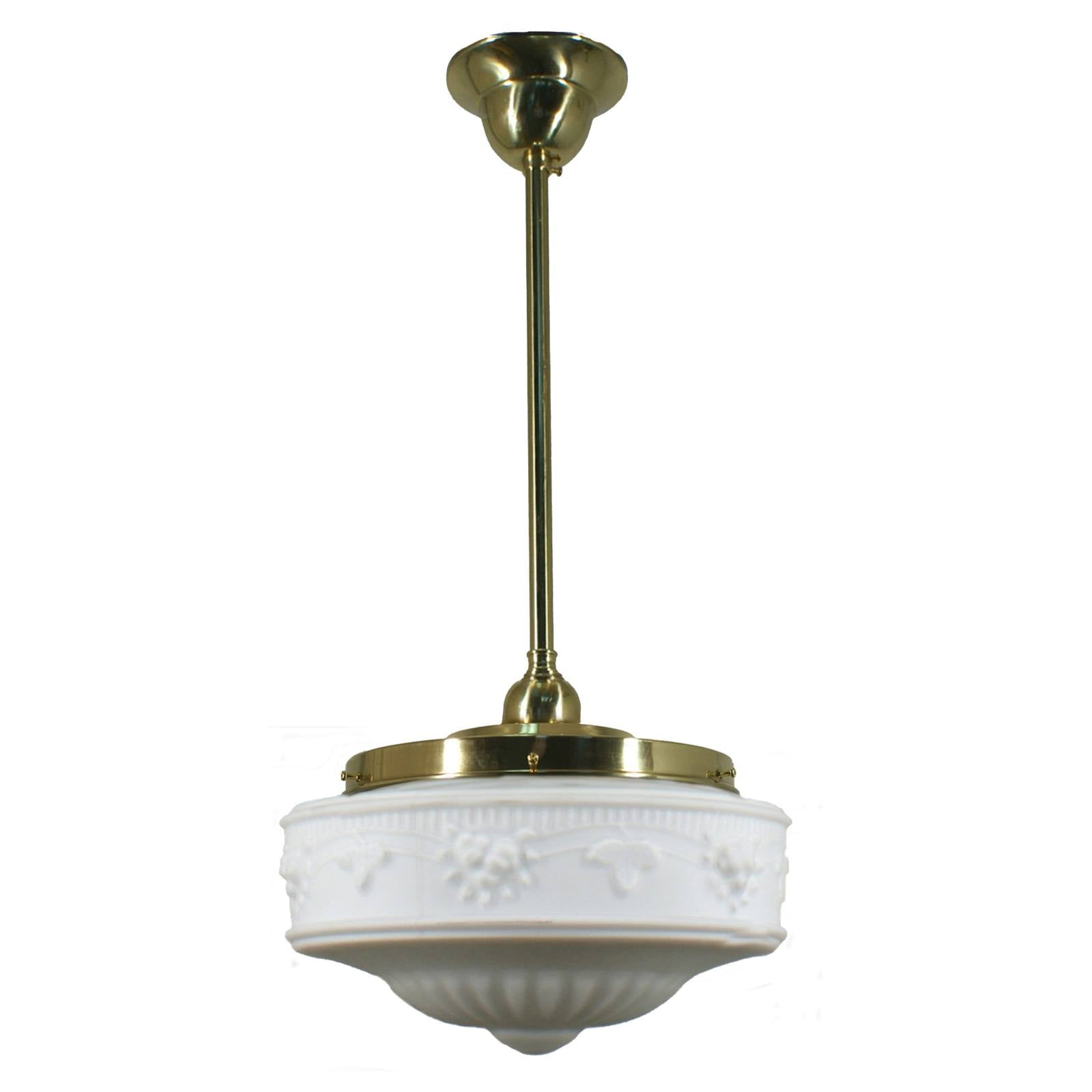 Senator 11'' Opal Matte on Rod Set 1/2'' x 1/2m, Polished Brass