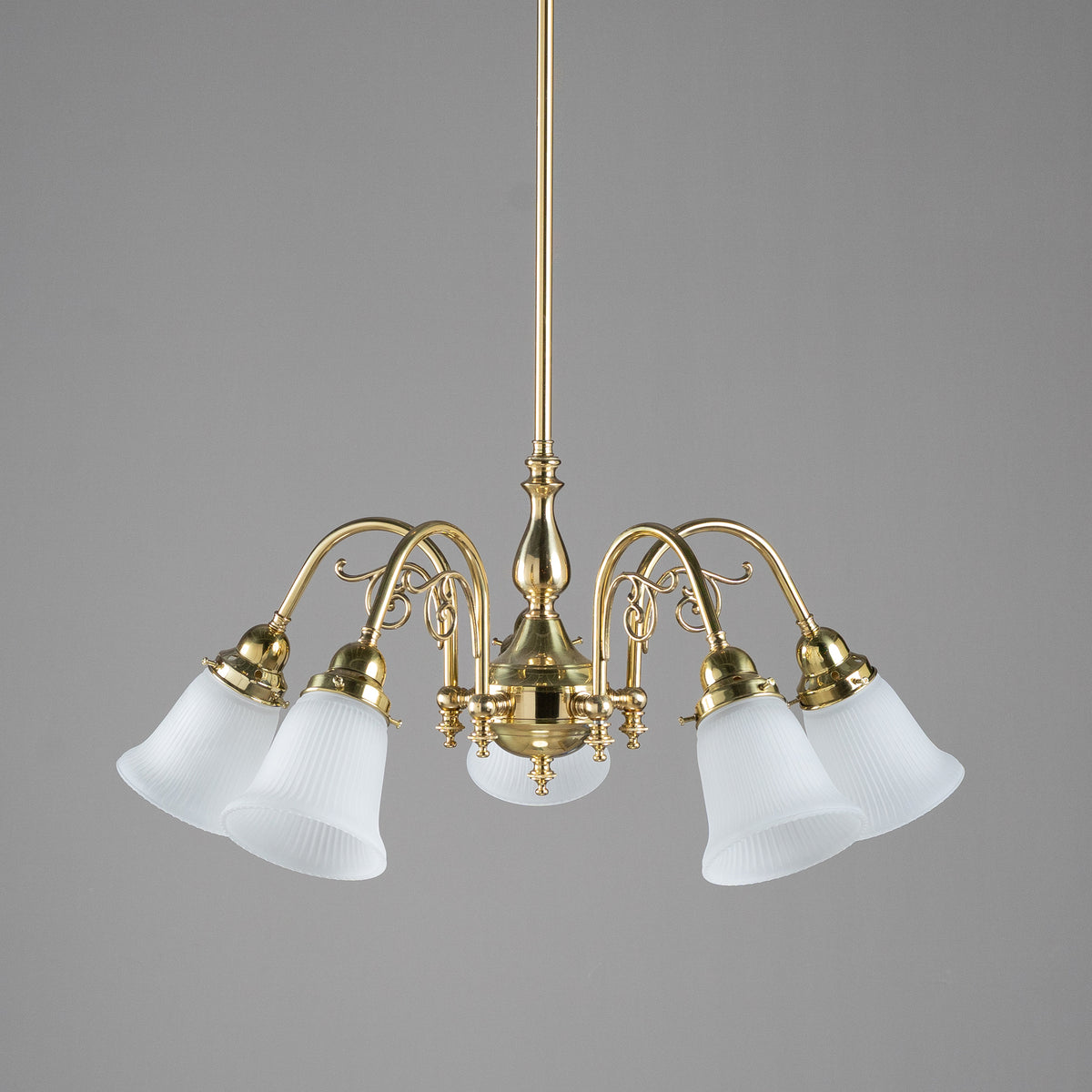 Victoriana 5 Light Pendant With Zipper 23 Frost Shades