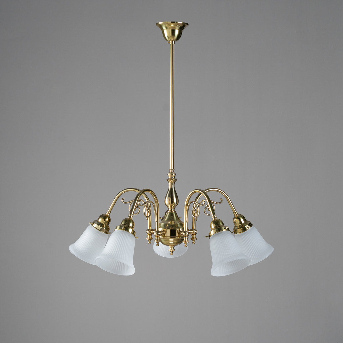 Victoriana 5 Light Pendant With Zipper 23 Frost Shades