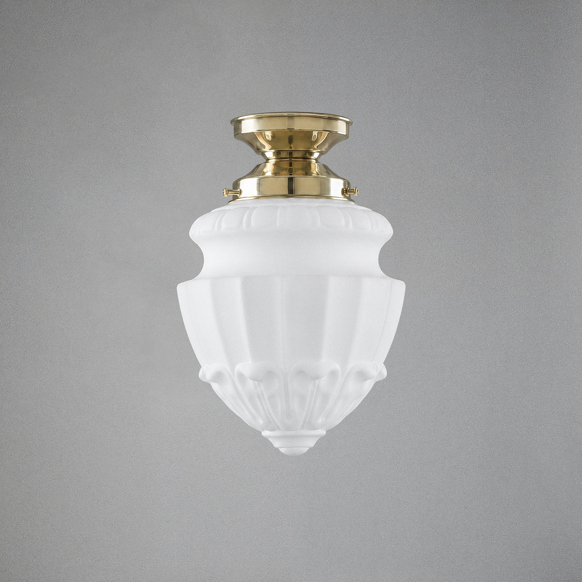 Chelsea 8" Shade Batten Fix, Polished Brass