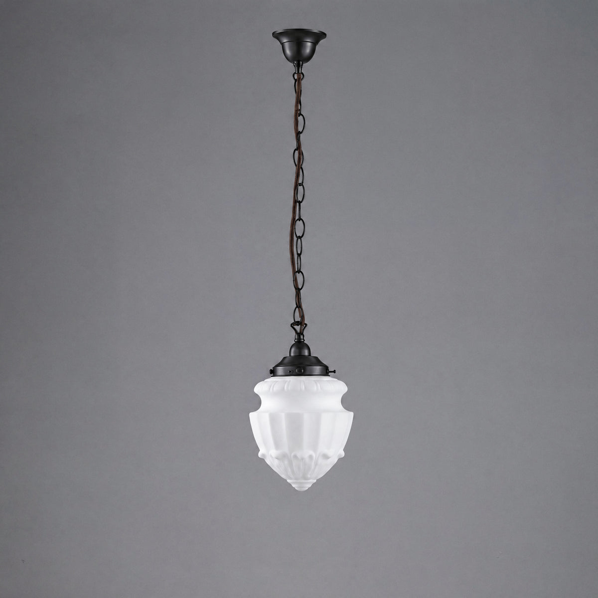 Chelsea 8" Shade Single Chain Suspension, Patina