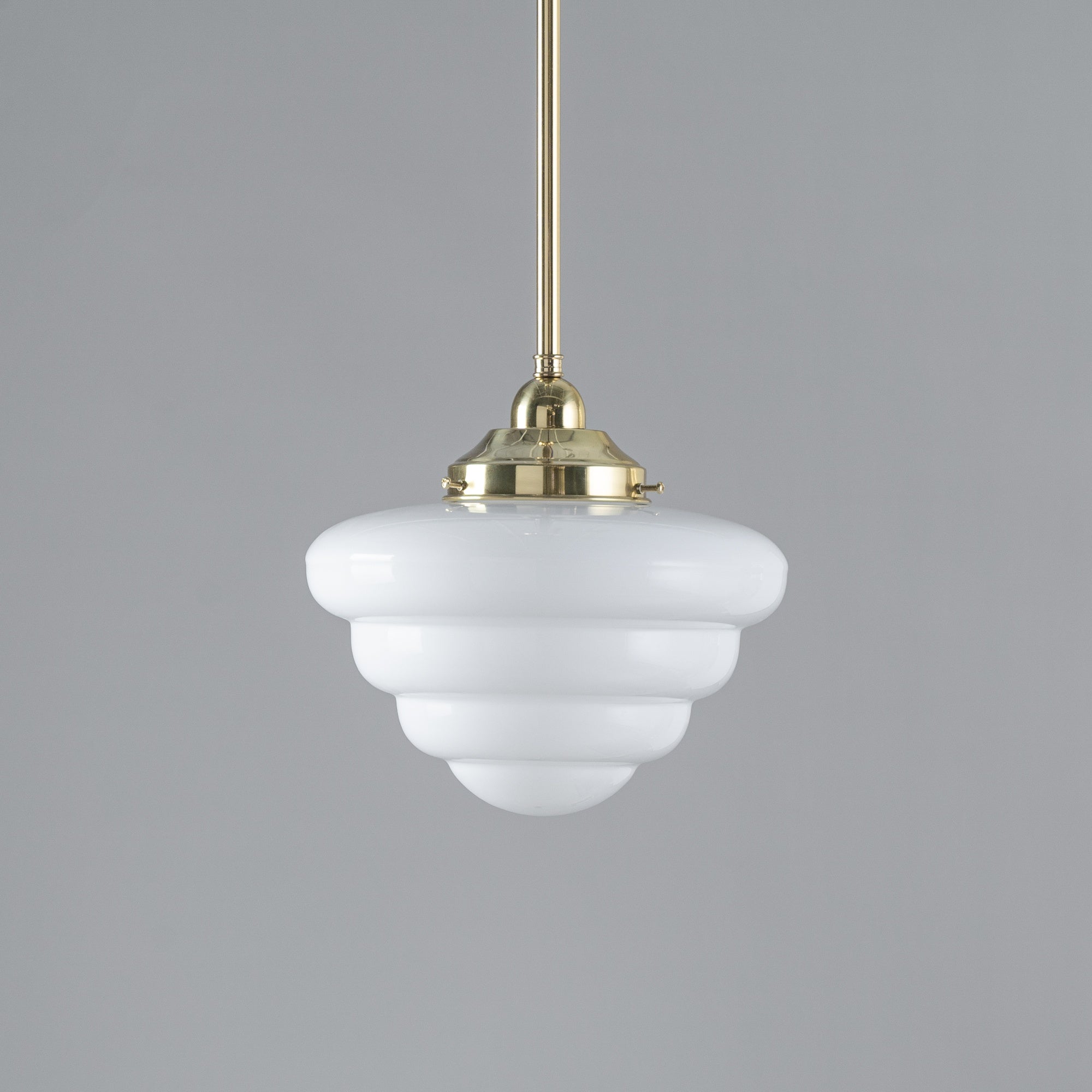 Beehive Opal Gloss Glass on Rod Set 1/2" 1/2m, Polished Brass