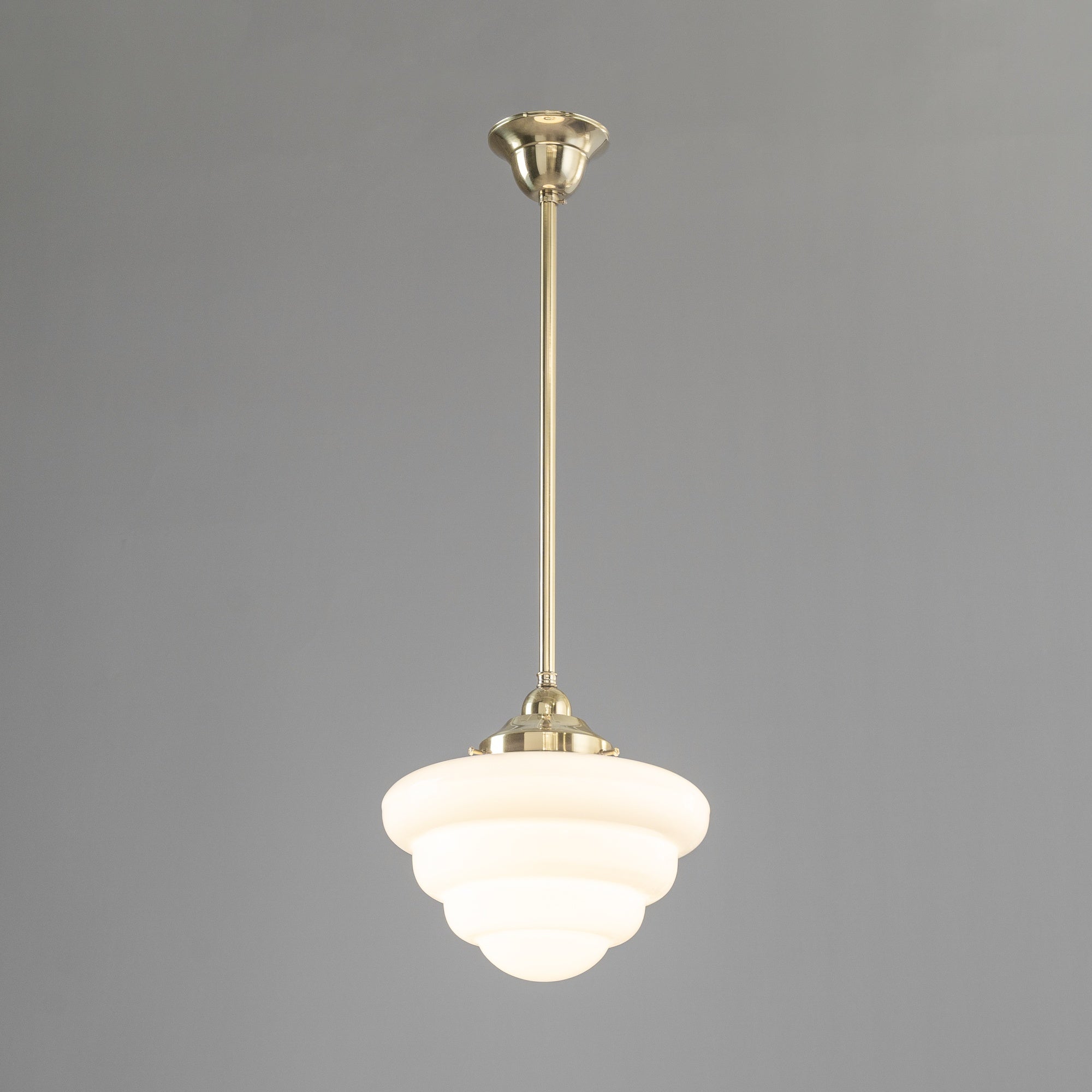 Beehive Opal Gloss Glass on Rod Set 1/2" 1/2m, Polished Brass