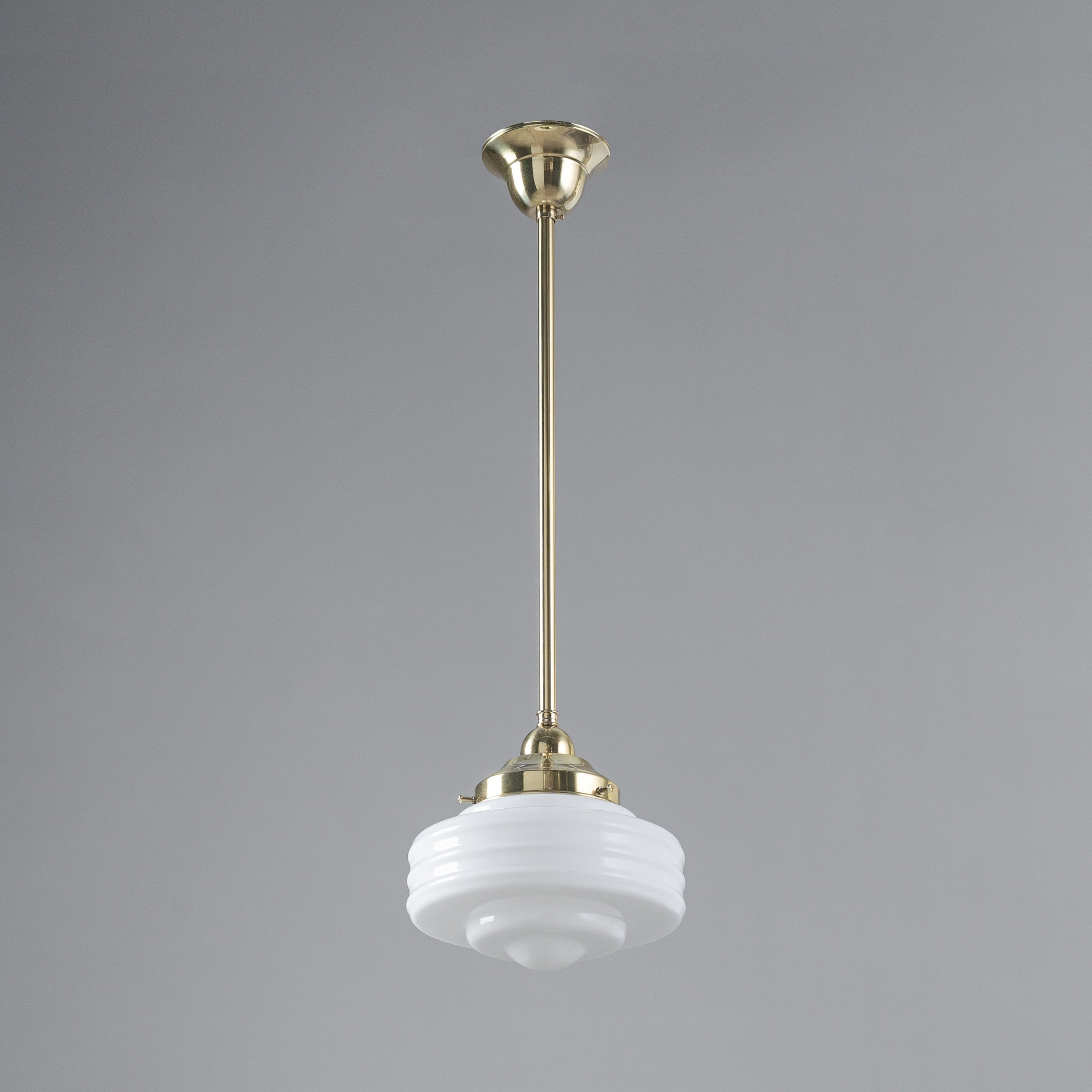 Detroit 8" Opal Gloss Glass on Rod Set 1/2" 1/2m, Polished Brass