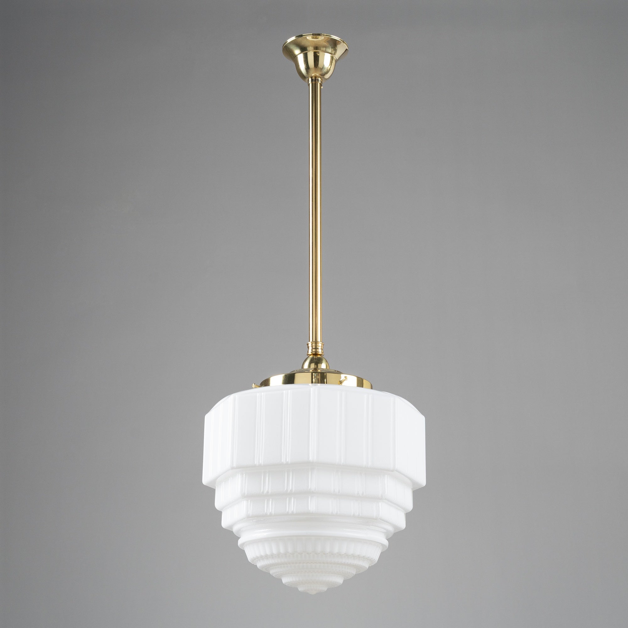 St Helens Opal Gloss Glass on Rod Set 3/4'' x 1/2m - Polished Brass