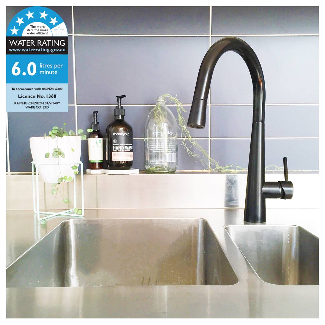 Round Pull Out Kitchen Mixer, Matte Black