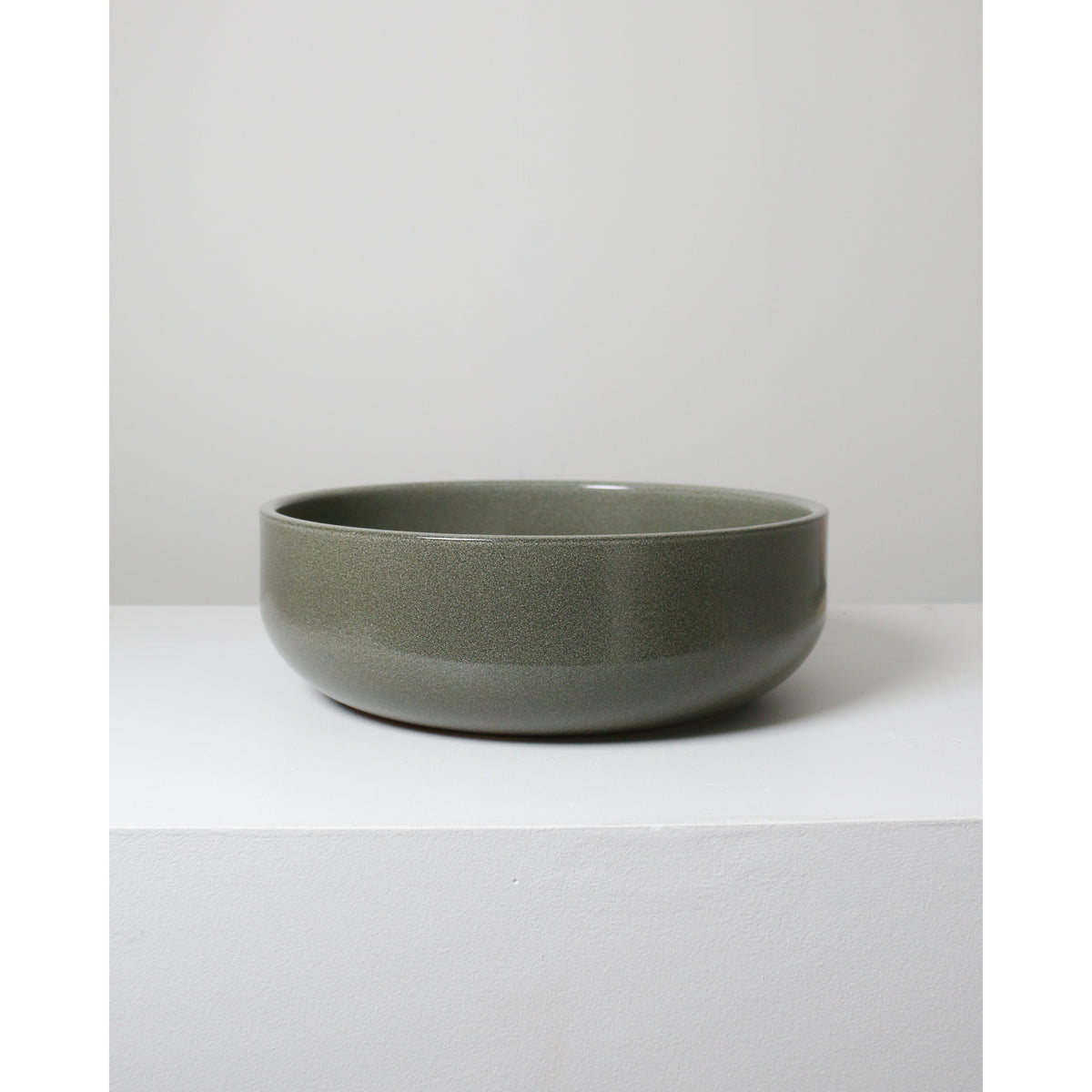 Clay 300 Dish Basin, Rivergum