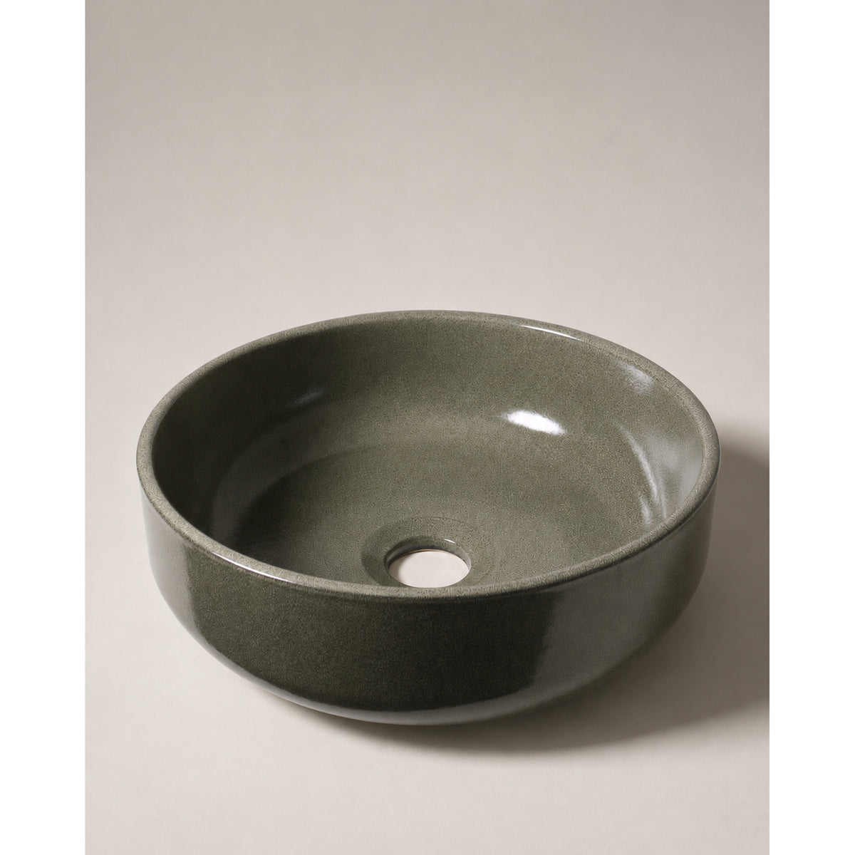 Clay 300 Dish Basin, Rivergum
