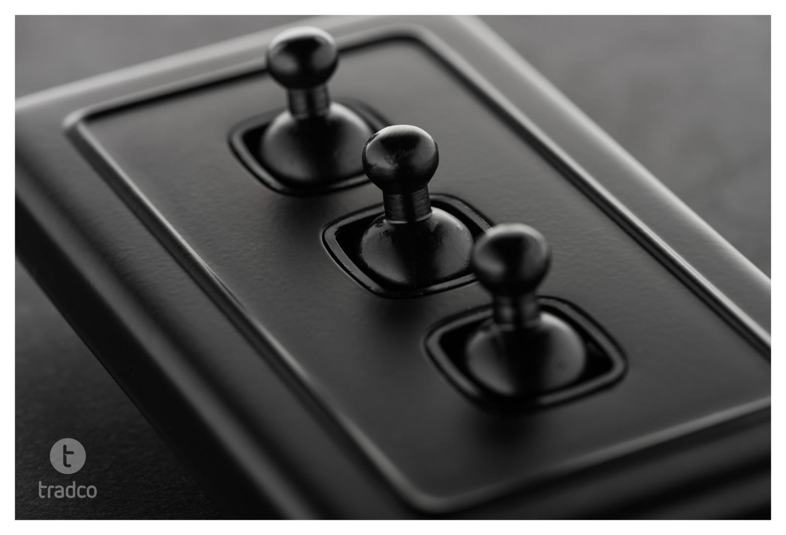 Toggle Switch 3 Gang 72x115, Black