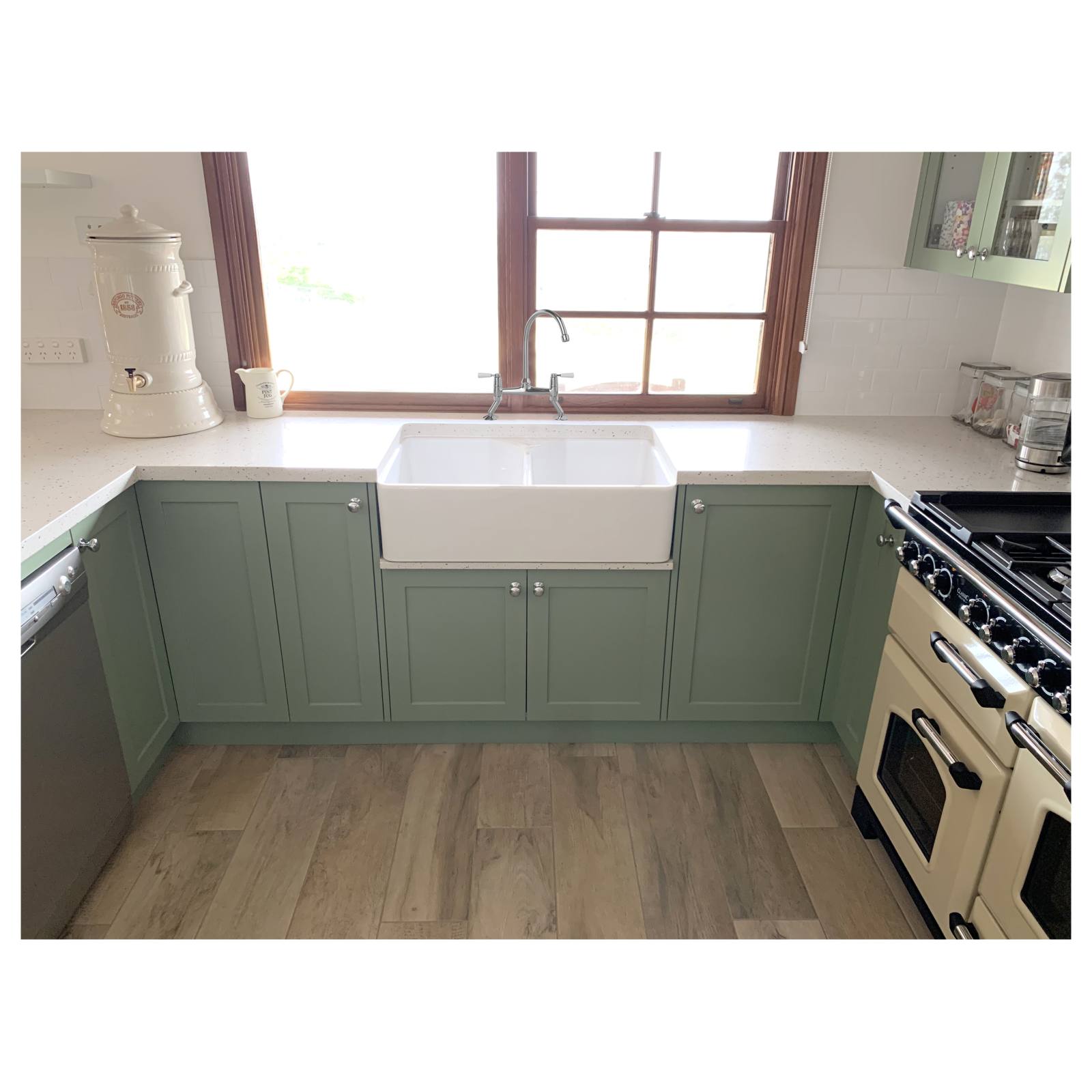 Turner Hastings Chester 80x50cm Double Fireclay Sink, White