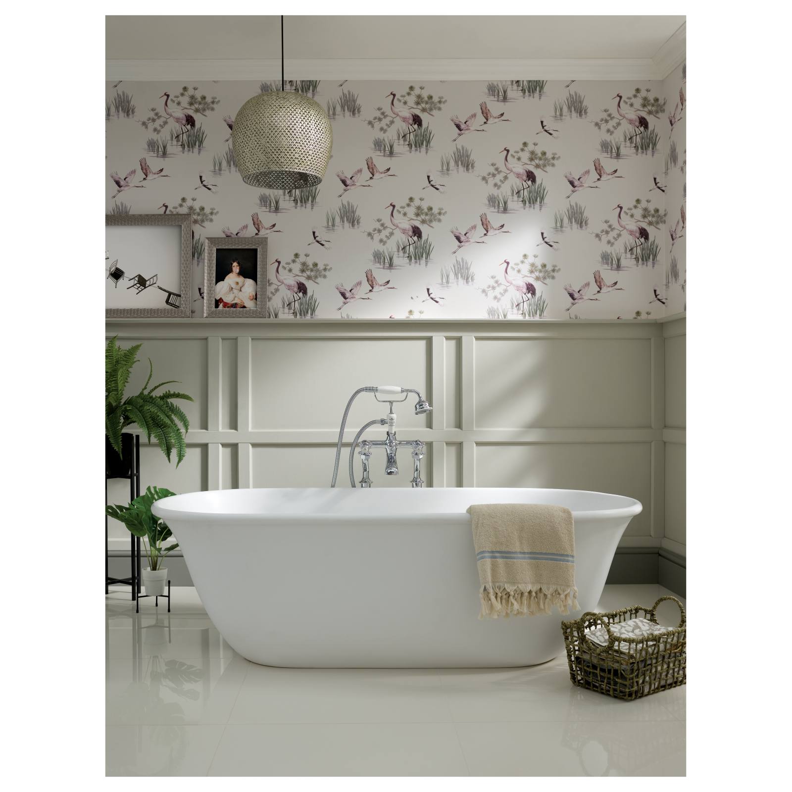 Turner Hastings Blanche 162x74cm TitanCast Bath Satin Silk White