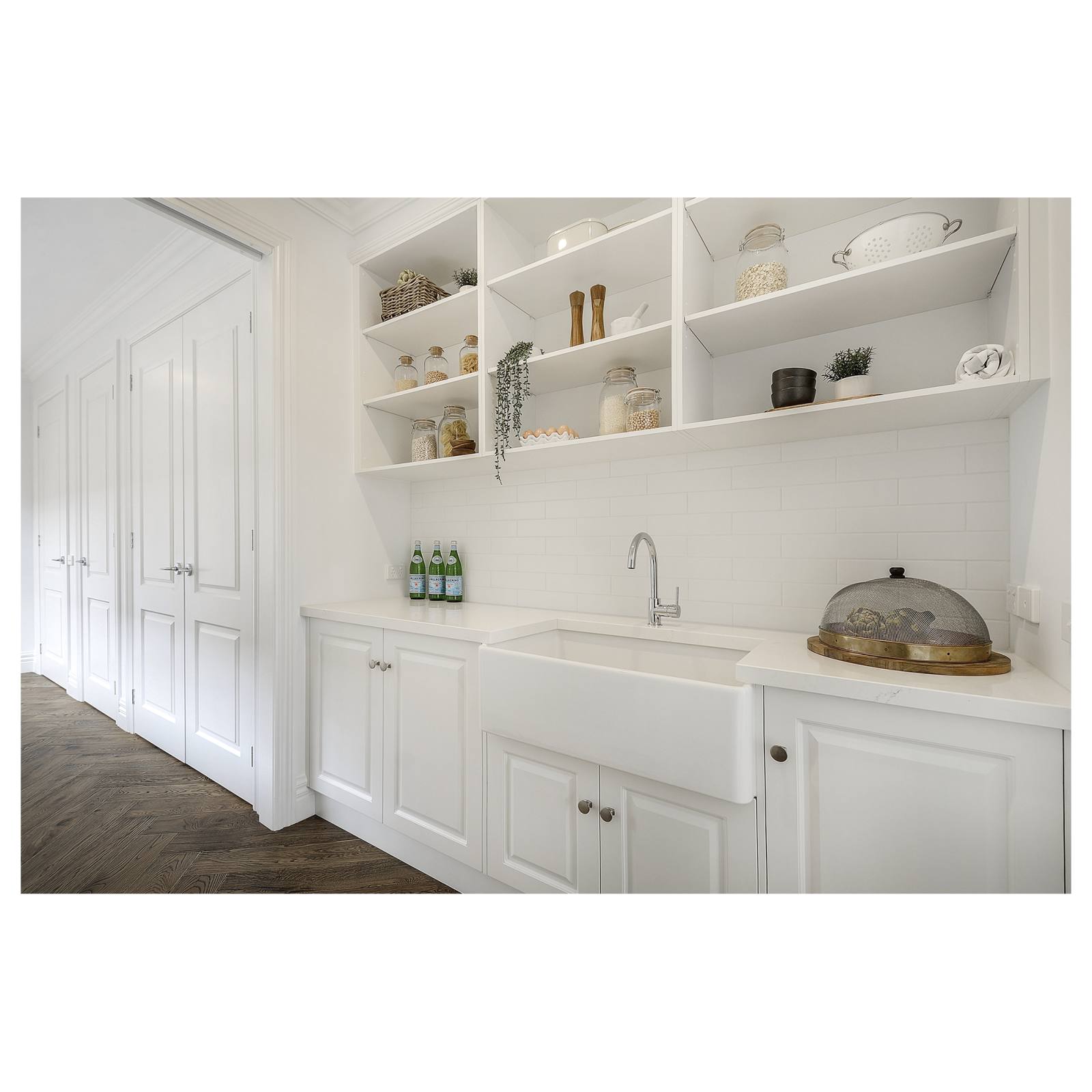 Turner Hastings Novi 76x46cm Single Fireclay Butler Sink, Gloss White