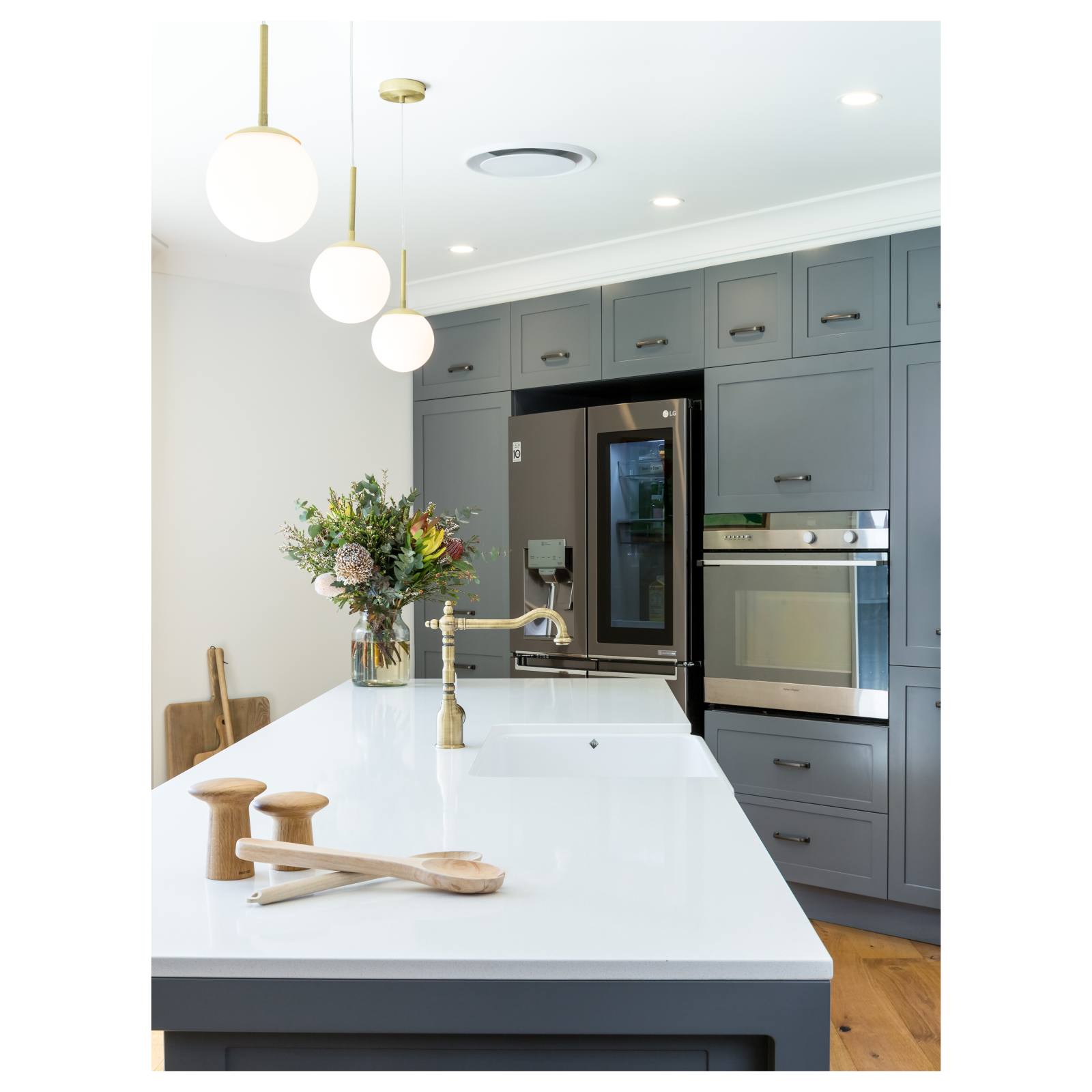 Turner Hastings Novi 76x46cm Single Fireclay Butler Sink, Gloss White